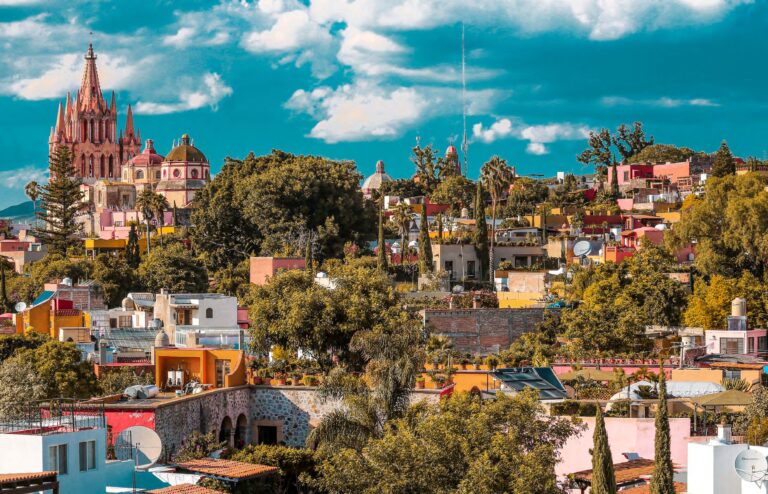 SAN MIGUEL DE ALLENDE (MÉXICO): CORAZÓN DE MÉXICO