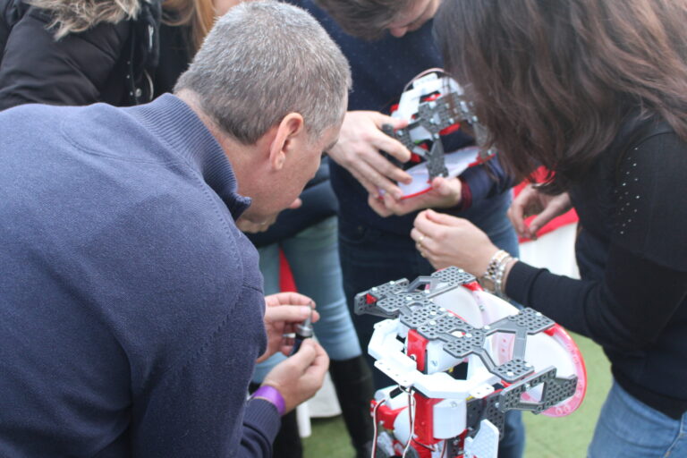 Un robot propio grande scaled