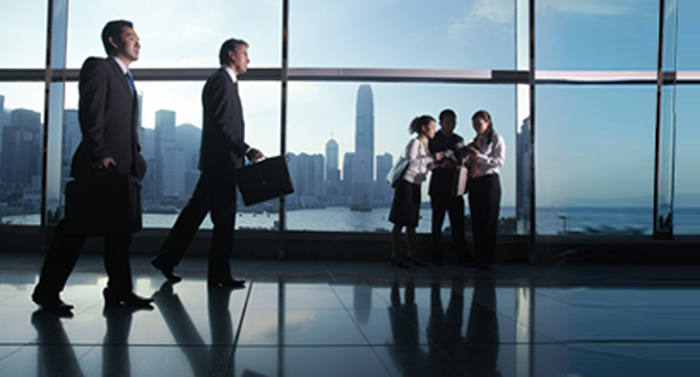 N1. ¿HAY UN TRAVEL MANAGER EN LA SALA 