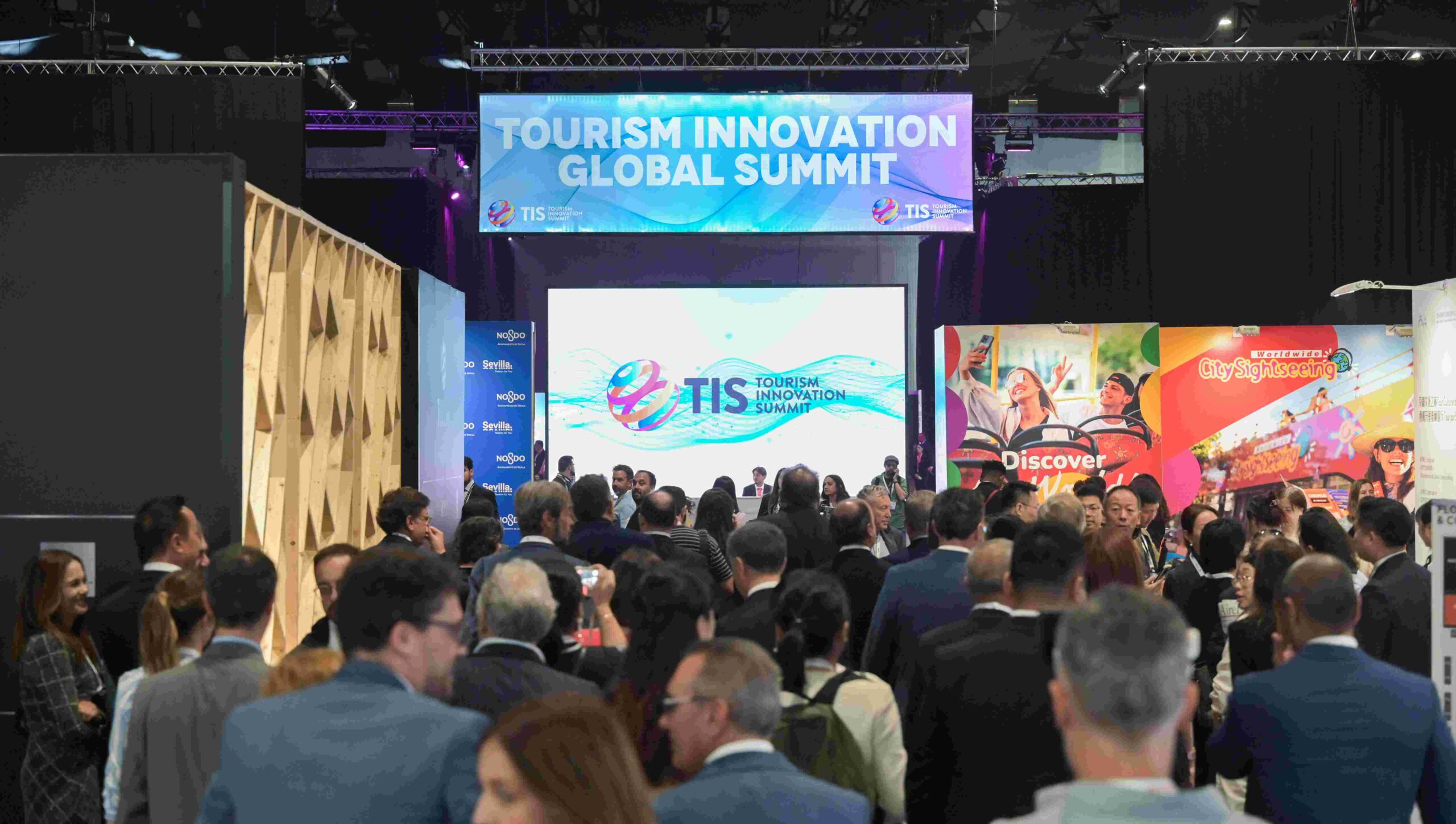 Tourism Innovation Summit y Foro MICE firman un acuerdo de colaboracion para TIS2025 scaled