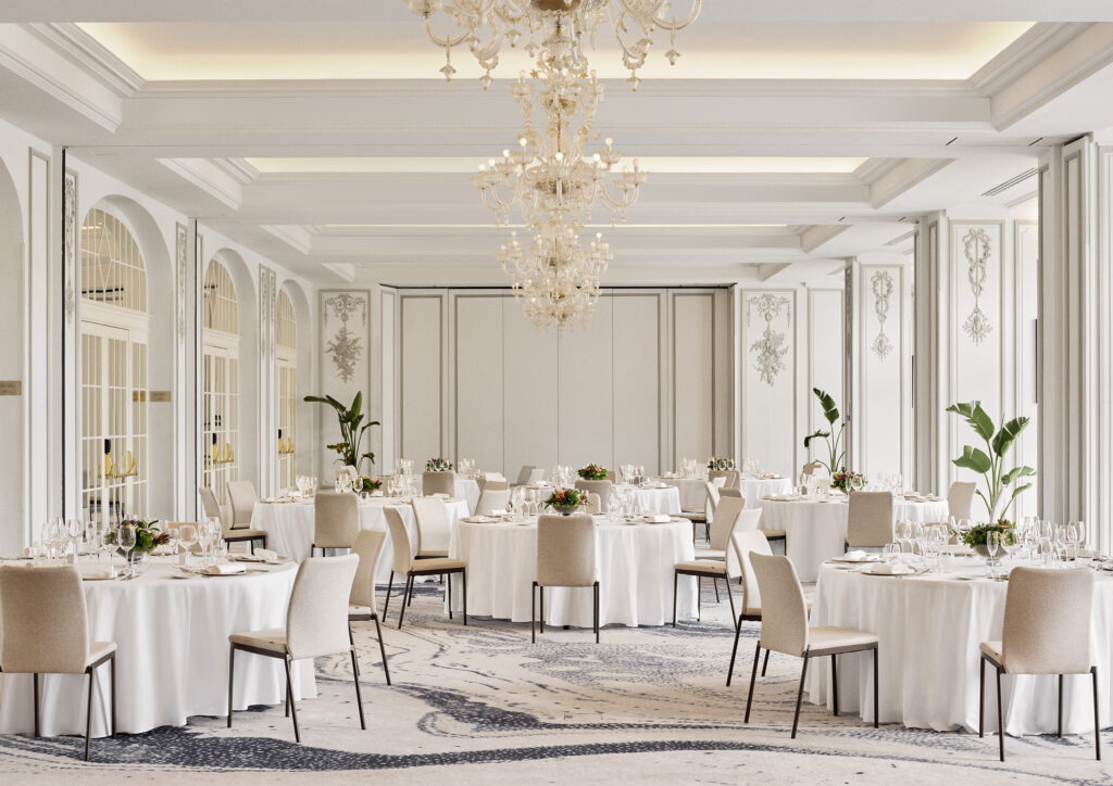 Salón Neptuno configurado para banquete en The Palace Hotel, Madrid Salón Neptuno configurado para banquete en The Palace Hotel, Madrid